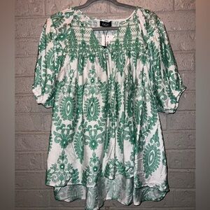 Gigio seaside escape top in large